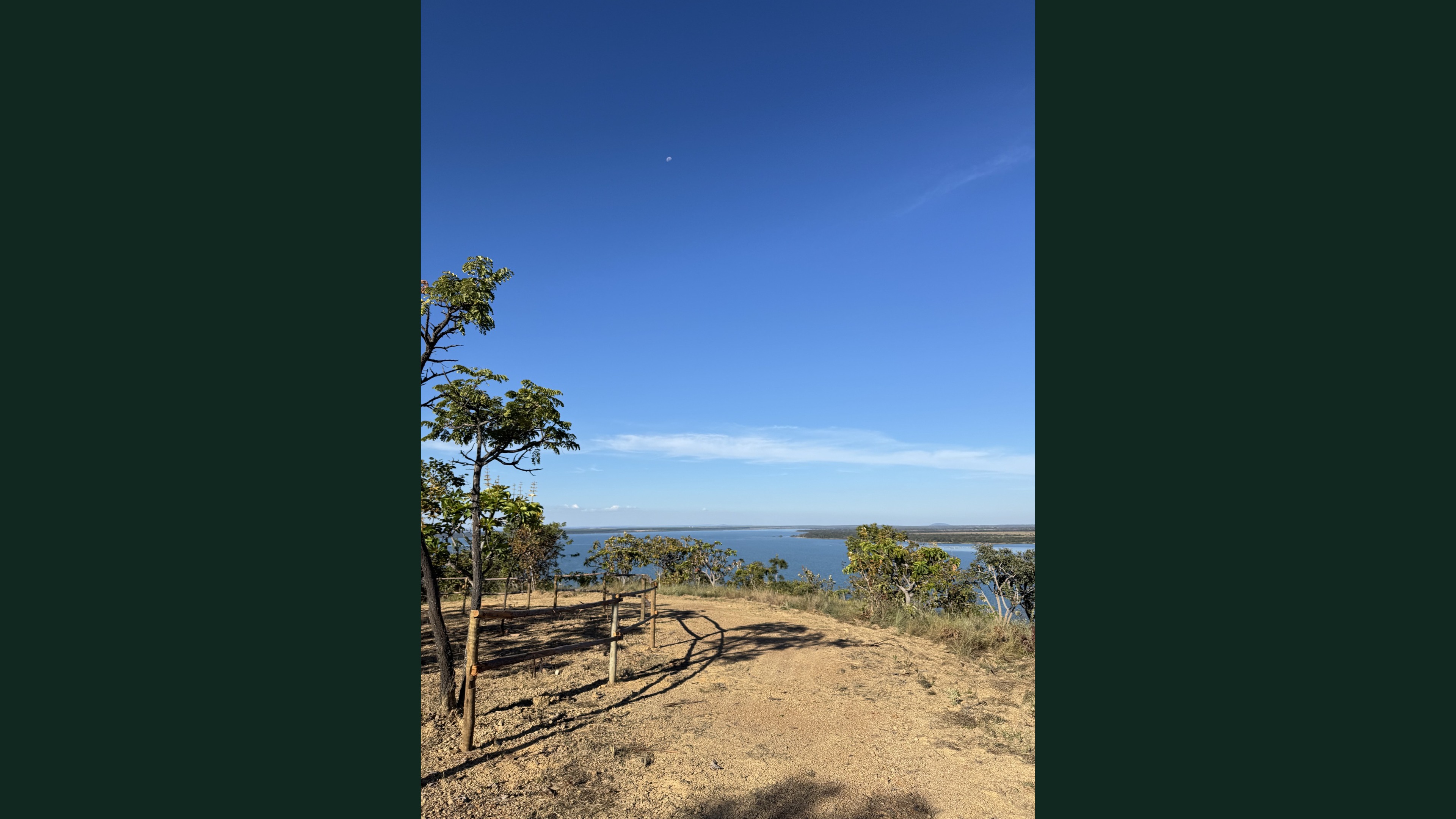 Mirante e paisagem da propriedade